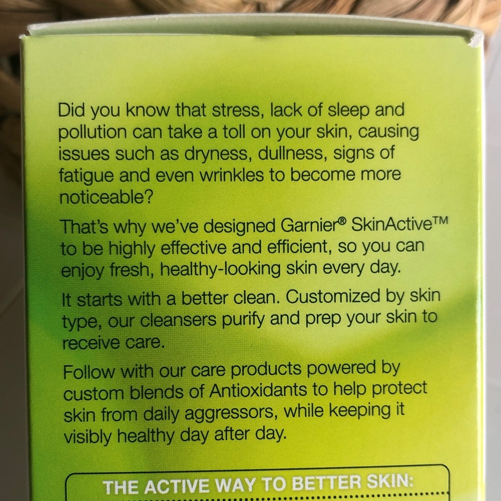 Garnier SkinActive Moisture Rescue Refreshing Gel-Cream Normal/Combo Skin - Picture 5 of 8